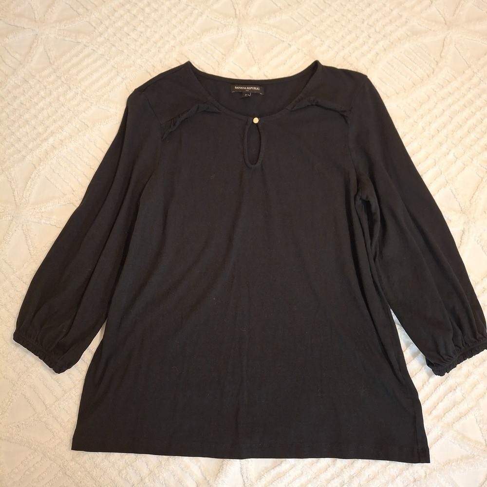Banana Republic Women Medium Blouse Black Keyhole Button Ruffle Shoulder Cotton